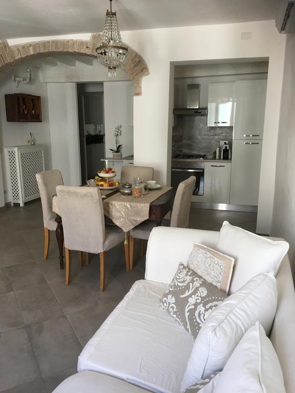 Il Tenore D'Oro Centralissimo Apartment ปาร์มา ภายนอก รูปภาพ